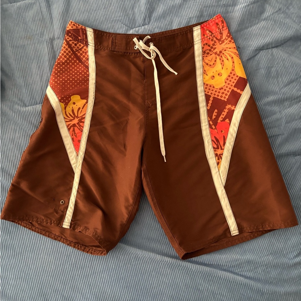 Trespalmas Brown and White Board Shorts, waist 34